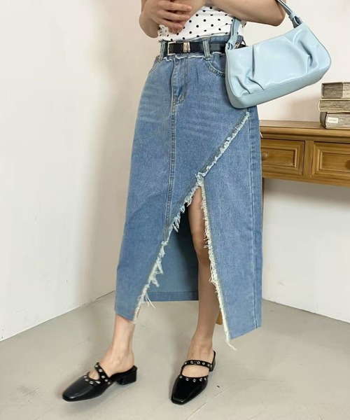 mebole(メボレ)の「slitデニムロングスカート(デニムスカート・レディース・ブルー・MEDIUM/LARGE)」の21枚目の写真