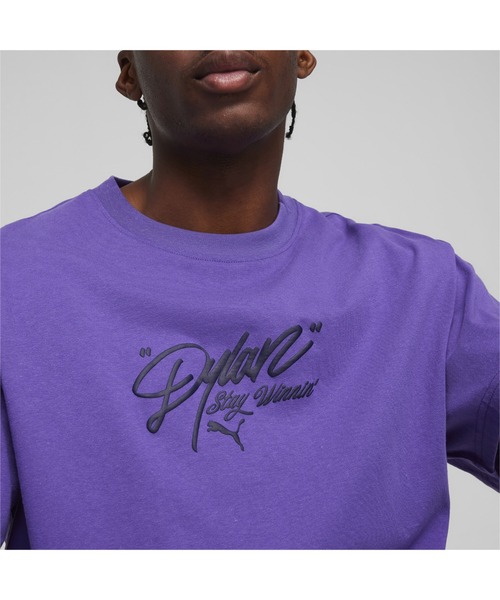 PUMA（プーマ）の「PUMA プーマ メンズ バスケットボール ディラン ギフト ショップ 半袖 Tシャツ III（Tシャツ/カットソー・メンズ・バイオレット・SMALL/MEDIUM/X-SMALL/X-LARGE/LARGE）」の2枚目の写真