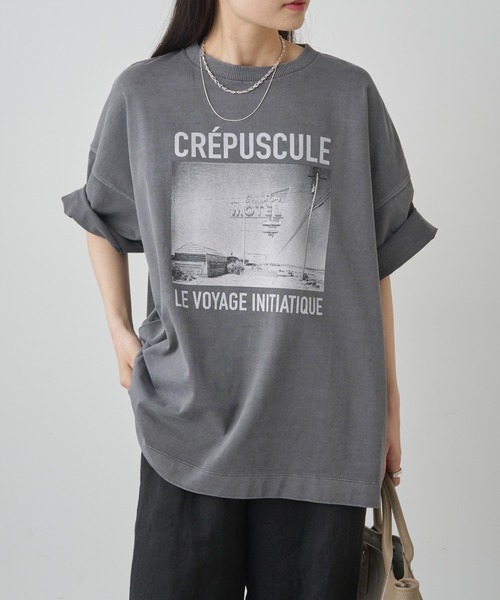 PUAL CE CIN(ピュアルセシン)の「ピグメントフォトプリントTシャツ(Tシャツ/カットソー・レディース・オフホワイト/グレー・FREE)」の5枚目の写真