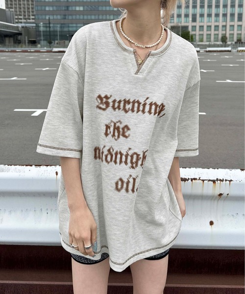 sedacle（セダクル）の「ステッチキーネックワッフルTシャツ（Tシャツ/カットソー・メンズ・マスタード/レッド/アイボリー/チャコールグレー/グレー・SMALL/MEDIUM/LARGE）」の4枚目の写真