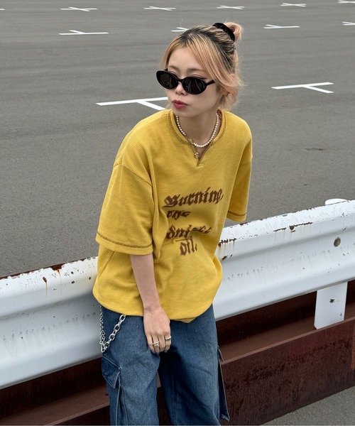 sedacle（セダクル）の「ステッチキーネックワッフルTシャツ（Tシャツ/カットソー・メンズ・マスタード/レッド/アイボリー/チャコールグレー/グレー・SMALL/MEDIUM/LARGE）」の5枚目の写真
