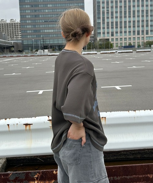 sedacle（セダクル）の「ステッチキーネックワッフルTシャツ（Tシャツ/カットソー・メンズ・マスタード/レッド/アイボリー/チャコールグレー/グレー・SMALL/MEDIUM/LARGE）」の13枚目の写真