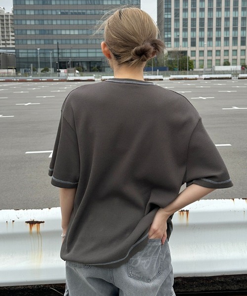 sedacle（セダクル）の「ステッチキーネックワッフルTシャツ（Tシャツ/カットソー・メンズ・マスタード/レッド/アイボリー/チャコールグレー/グレー・SMALL/MEDIUM/LARGE）」の14枚目の写真