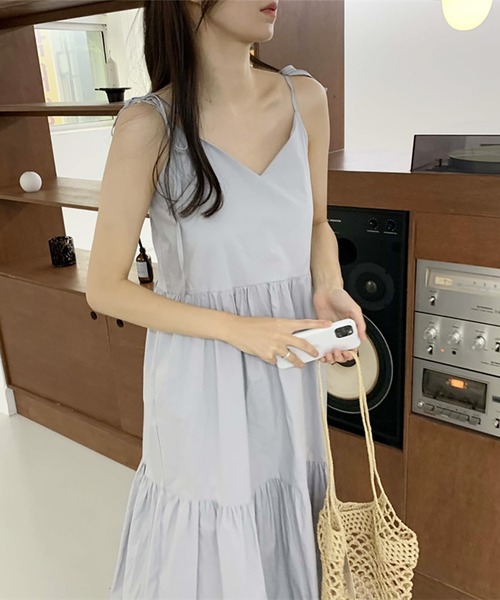 Doula Doula(ドゥーラドゥーラ)の「ティアードギャザーキャミワンピース(ワンピース・レディース・グレー/ブラック/イエロー・FREE)」の11枚目の写真