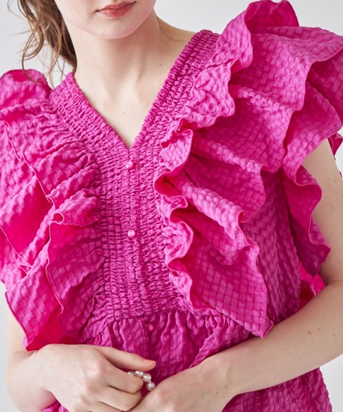 tocco closet（トッコ　クローゼット）の「【ZOZO限定】シャーリングフリルペプラムブラウス（シャツ/ブラウス・レディース・ピンク/ブラック/オフホワイト・M）」の17枚目の写真