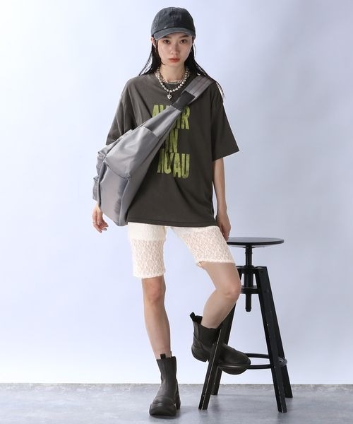 JEANASIS（ジーナシス）の「STACKロゴプリントTEE/131672（Tシャツ/カットソー・レディース・ブラック/チャコールグレー/ホワイト/ピンク・FREE）」の21枚目の写真