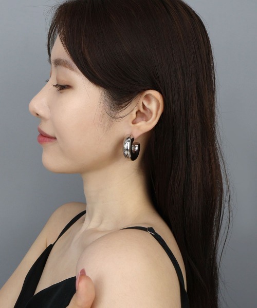 CEMONEMO(セモネモ)の「【金属アレルギー対応】ボリューム フープ ピアス / サージカルステンレス 316L(ピアス(両耳用)・レディース・ゴールド/シルバー・FREE)」の14枚目の写真