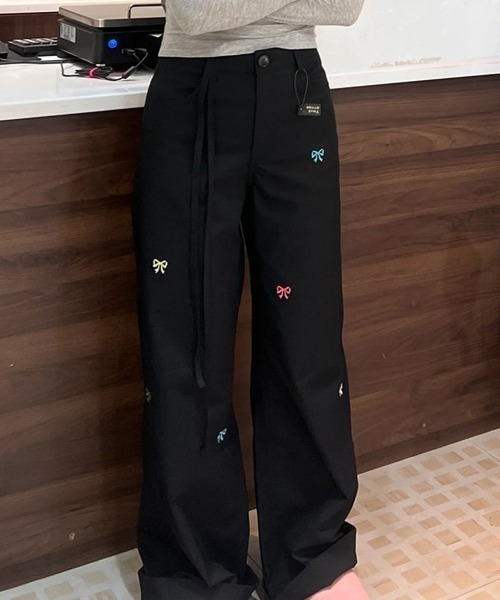 Vipoa（ヴィポア）の「little ribbon ワイドパンツ（その他パンツ・レディース・ブラック/ベージュ・MEDIUM/LARGE）」の2枚目の写真
