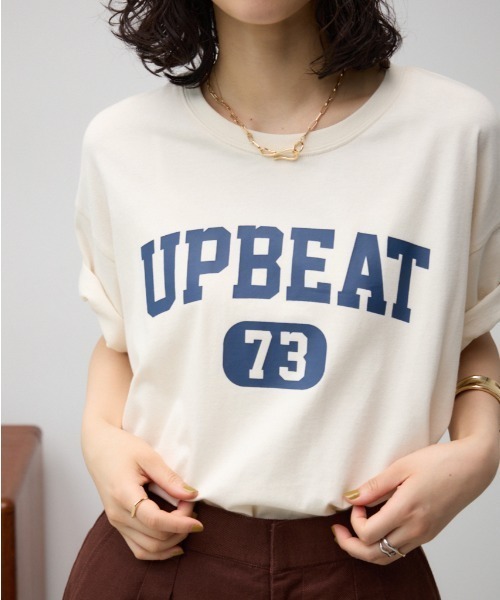 AZUL by moussy(アズールバイマウジー)の「カレッジプリントビッグTシャツ(Tシャツ/カットソー・レディース・オフホワイト/チャコールグレー/グリーン/ライトグレー・FREE)」の2枚目の写真