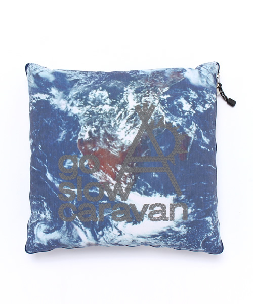 go slow caravan（ゴースローキャラバン）の「クッションブランケット