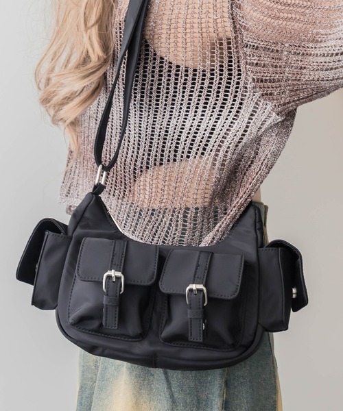 WEGO(ウィゴー)の「WEGO/金具デザインポケットショルダー(ショルダーバッグ・レディース・ブラック/ブラック系その他/グレー/レッド/ブルー系1/ブラウン・FREE)」の9枚目の写真