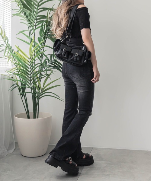 WEGO(ウィゴー)の「WEGO/金具デザインポケットショルダー(ショルダーバッグ・レディース・ブラック/ブラック系その他/グレー/レッド/ブルー系1/ブラウン・FREE)」の7枚目の写真