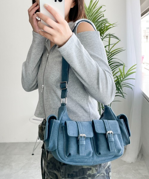 WEGO(ウィゴー)の「WEGO/金具デザインポケットショルダー(ショルダーバッグ・レディース・ブラック/ブラック系その他/グレー/レッド/ブルー系1/ブラウン・FREE)」の12枚目の写真