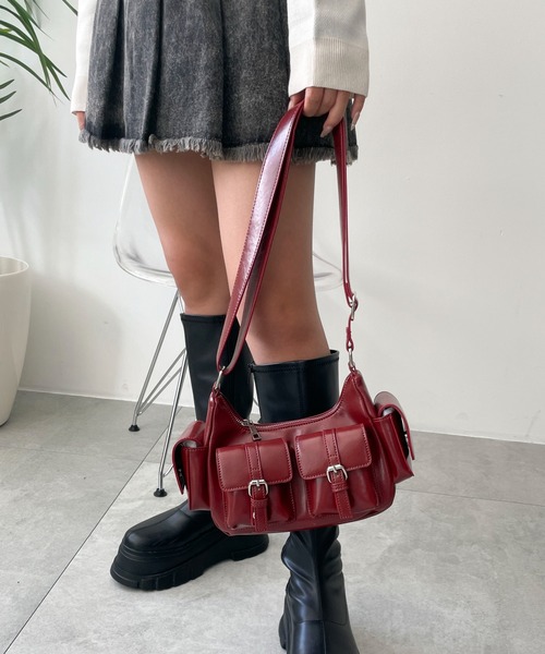 WEGO(ウィゴー)の「WEGO/金具デザインポケットショルダー(ショルダーバッグ・レディース・ブラック/ブラック系その他/グレー/レッド/ブルー系1/ブラウン・FREE)」の15枚目の写真