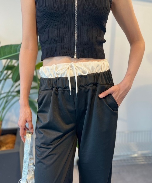 Solace（ソレイス）の「ダブルウエストストレートパンツ（スラックス・レディース・ブラック・FREE）」の9枚目の写真