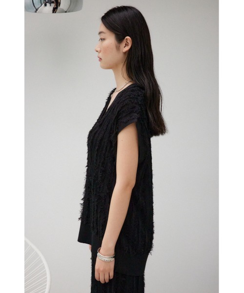 AZUL by moussy(アズールバイマウジー)の「シアーフリンジニットベスト(ベスト・レディース・アイボリー/ブラック/グレー・FREE)」の9枚目の写真