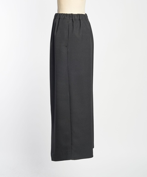 gomme（ゴム）の「ウォームＰツイル　Ｒタックパンツ（その他パンツ・レディース・ブラック/ブルー・MEDIUM）」の11枚目の写真