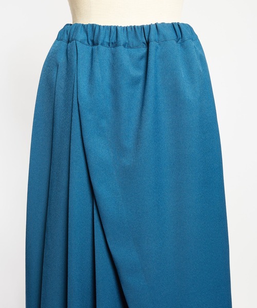 gomme（ゴム）の「ウォームＰツイル　Ｒタックパンツ（その他パンツ・レディース・ブラック/ブルー・MEDIUM）」の22枚目の写真