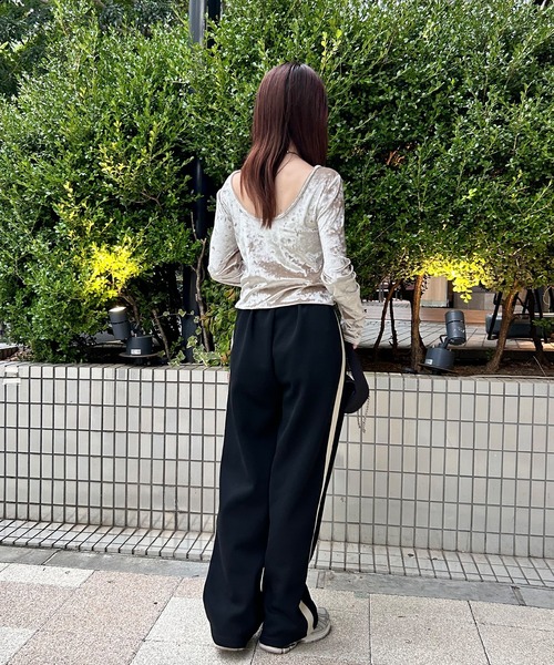 ISOOK(アイスー)の「【ISOOK / アイスー】前後2wayベロアトップス / クラッシュベロア ロングスリーブ ZOZOTOWN限定(Tシャツ/カットソー・レディース・ブラック/ベージュ・FREE)」の15枚目の写真