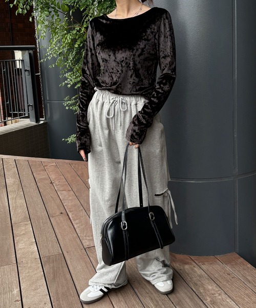 ISOOK(アイスー)の「【ISOOK / アイスー】前後2wayベロアトップス / クラッシュベロア ロングスリーブ ZOZOTOWN限定(Tシャツ/カットソー・レディース・ブラック/ベージュ・FREE)」の21枚目の写真