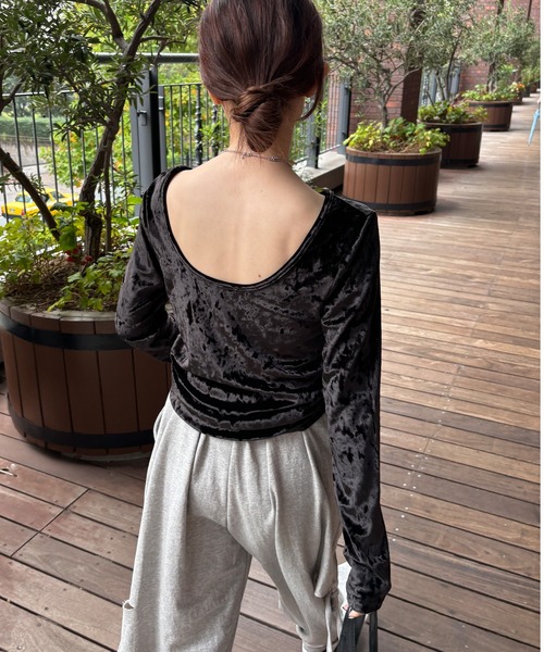 ISOOK(アイスー)の「【ISOOK / アイスー】前後2wayベロアトップス / クラッシュベロア ロングスリーブ ZOZOTOWN限定(Tシャツ/カットソー・レディース・ブラック/ベージュ・FREE)」の13枚目の写真