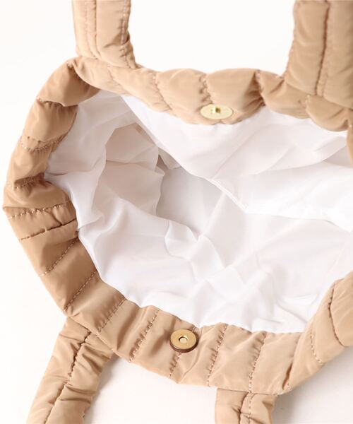 TONE SELECT GOODS(トーンセレクトグッズ)の「Liaa/キルティング ミニトートバッグ A18454(トートバッグ・レディース・ベージュ/ホワイト/ブラック・FREE)」の14枚目の写真