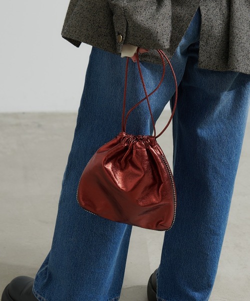 CIAOPANIC TYPY(チャオパニックティピー)の「コードレーンクラッシュメタル巾着BAG(トートバッグ・レディース・レッド/ミント/シルバー/グレイッシュベージュ/ブラック・ONE SIZE)」の4枚目の写真