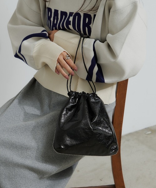 CIAOPANIC TYPY(チャオパニックティピー)の「コードレーンクラッシュメタル巾着BAG(トートバッグ・レディース・レッド/ミント/シルバー/グレイッシュベージュ/ブラック・ONE SIZE)」の6枚目の写真