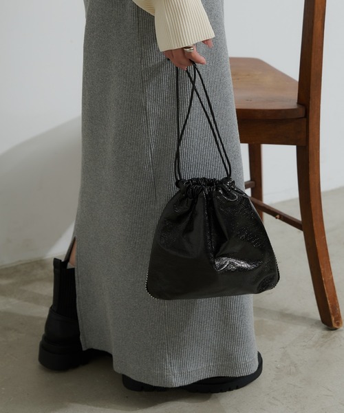 CIAOPANIC TYPY(チャオパニックティピー)の「コードレーンクラッシュメタル巾着BAG(トートバッグ・レディース・レッド/ミント/シルバー/グレイッシュベージュ/ブラック・ONE SIZE)」の9枚目の写真