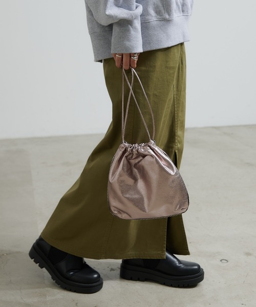 CIAOPANIC TYPY(チャオパニックティピー)の「コードレーンクラッシュメタル巾着BAG(トートバッグ・レディース・レッド/ミント/シルバー/グレイッシュベージュ/ブラック・ONE SIZE)」の11枚目の写真