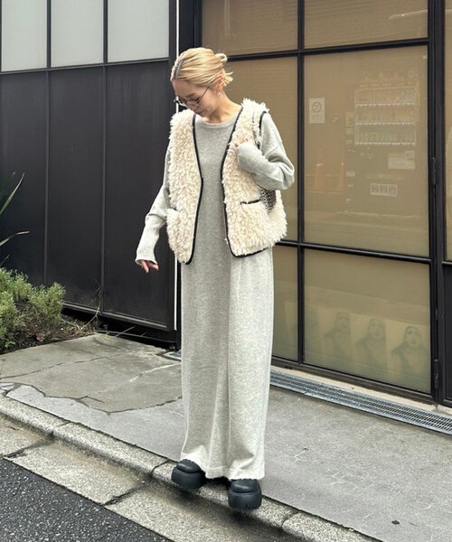 CIAOPANIC TYPY(チャオパニックティピー)の「【WEB限定】ウール混クルーネックニットワンピース(ワンピース・レディース・ブラック/ライトグレー/ブラウン/オフホワイト・SMALL/MEDIUM/LARGE)」の21枚目の写真