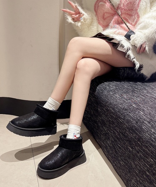 Lace Ladies(レースレディース)の「パイソン風 内ボア ボリューム ショート ブーツ(ブーツ・レディース・アイボリー/ベージュ/ブラック・23.5cm/24cm/24.5cm/25cm/22.5cm/23cm)」の15枚目の写真
