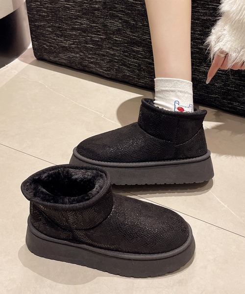 Lace Ladies(レースレディース)の「パイソン風 内ボア ボリューム ショート ブーツ(ブーツ・レディース・アイボリー/ベージュ/ブラック・23.5cm/24cm/24.5cm/25cm/22.5cm/23cm)」の17枚目の写真