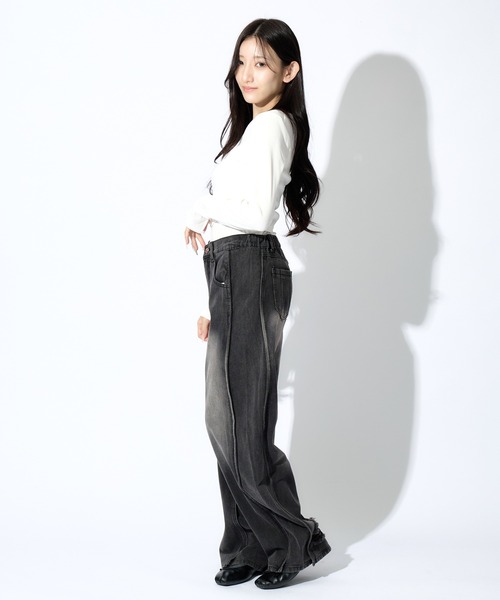 tinkerend（ティンカーエンド）の「【ユニセックス】Wave Wide Buggy Denim / ウェーブワイドバギーデニム バギーパンツ（デニムパンツ・レディース・ブラック/ブルー・3/2/1）」の11枚目の写真