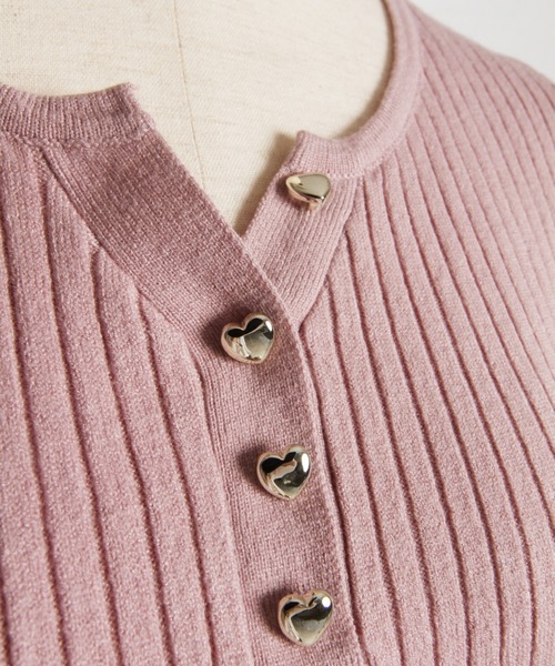 tocco closet（トッコ　クローゼット）の「【ZOZO限定】ヘンリーネックハートボタンリブニット（ニット/セーター・レディース・アイボリー/ブラック/ネイビー/ピンク/レッド・M）」の14枚目の写真