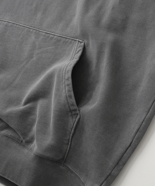 Carhartt WIP(カーハートダブリューアイピー)の「【CARHARTT WIP / カーハート ダブリューアイピー】HOODED VISTA SWEATSHIRT(パーカー・メンズ・ブラック/ネイビー・MEDIUM/LARGE/X-LARGE)」の5枚目の写真