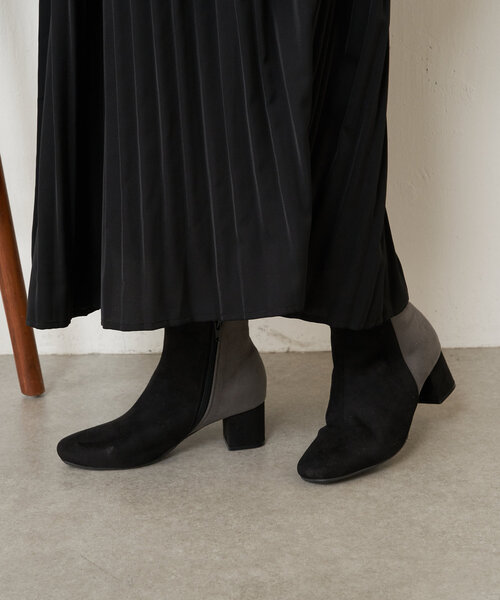 Jena espace merveilleux（ジェナ　エスパスメルヴェイユ）の「バイカラーショートブーツ（ブーツ・レディース・ベージュ/ブラック・LARGE/MEDIUM）」の2枚目の写真