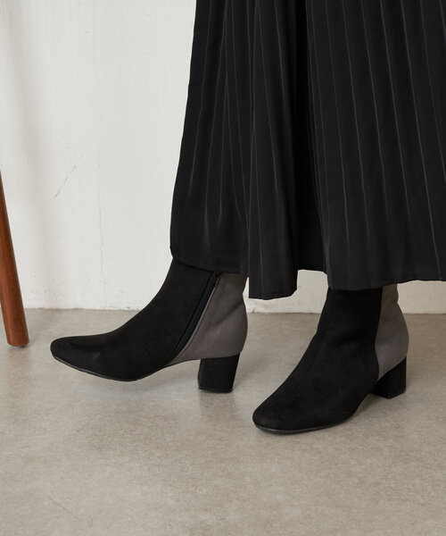 Jena espace merveilleux（ジェナ　エスパスメルヴェイユ）の「バイカラーショートブーツ（ブーツ・レディース・ベージュ/ブラック・LARGE/MEDIUM）」の4枚目の写真