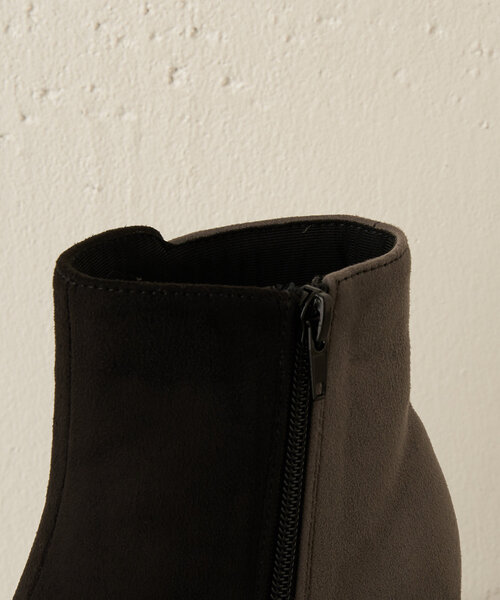 Jena espace merveilleux（ジェナ　エスパスメルヴェイユ）の「バイカラーショートブーツ（ブーツ・レディース・ベージュ/ブラック・LARGE/MEDIUM）」の10枚目の写真
