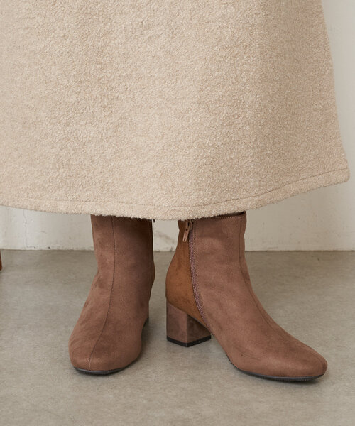 Jena espace merveilleux（ジェナ　エスパスメルヴェイユ）の「バイカラーショートブーツ（ブーツ・レディース・ベージュ/ブラック・LARGE/MEDIUM）」の12枚目の写真