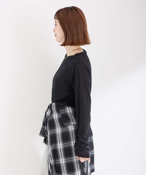 Simplicite(サンプリシテ)の「《追加3》シアークルーネックロンTEE(Tシャツ/カットソー・レディース・ブラック/ブラック系その他/ホワイト・FREE)」の17枚目の写真