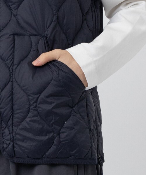 TAION(タイオン)の「【TAION/タイオン】MILITARY V NECK W-ZIP DOWN VEST SOFT SHELL/軽量/洗える(ベスト・メンズ・ブラック/ネイビー・MEDIUM/LARGE/X-LARGE)」の4枚目の写真