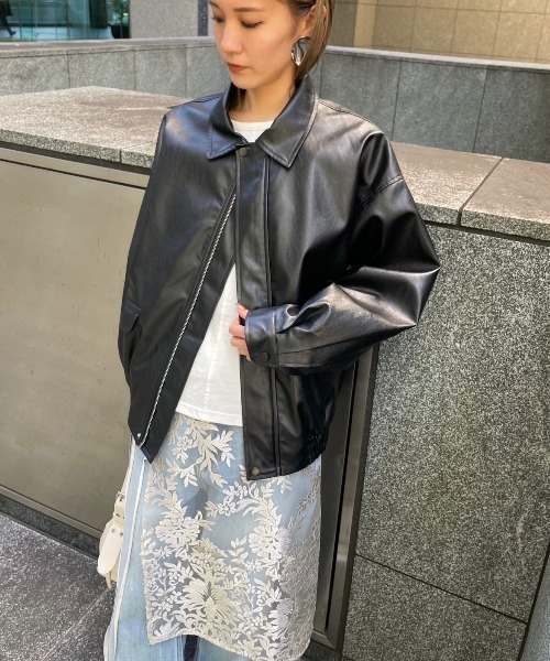 AIC.（エーアイシー）の「レザータッチステンカラーブルゾン（ブルゾン・レディース・ブラック/ネイビー・FREE）」の12枚目の写真