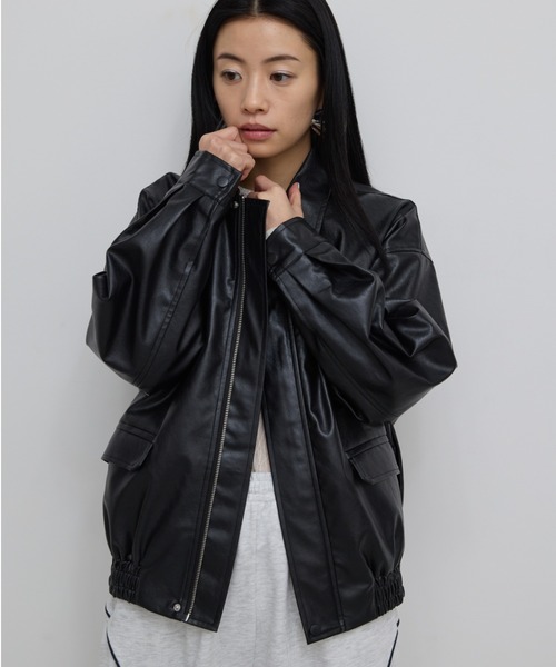 AIC.（エーアイシー）の「レザータッチステンカラーブルゾン（ブルゾン・レディース・ブラック/ネイビー・FREE）」の18枚目の写真