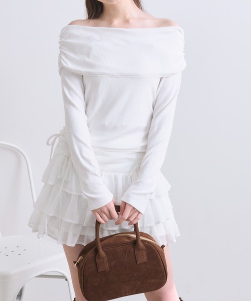 OLIVE des OLIVE(オリーブデオリーブ)の「ピコレースオフショルトップス(Tシャツ/カットソー・レディース・オフホワイト/レッド/ピンク/トップグレー・FREE)」の1枚目の写真