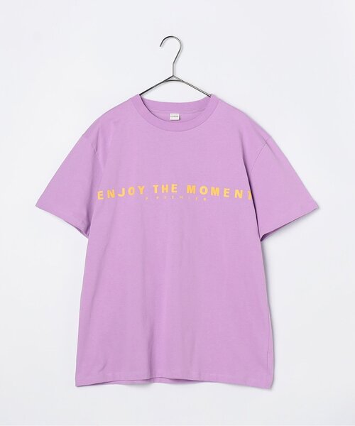 p.premier（ピードットプルミエ）の「【ママ】イロチ買いしたいシンプルロゴプリント半袖Tシャツ（Tシャツ/カットソー・レディース・パープル/チャコール/レッド/ピンク/ブラウン/サックスブルー/オフホワイト・MEDIUM）」の5枚目の写真
