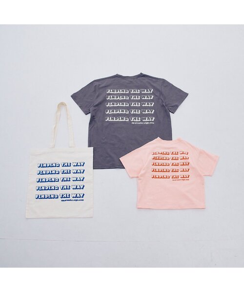 p.premier（ピードットプルミエ）の「【ママ】イロチ買いしたいシンプルロゴプリント半袖Tシャツ（Tシャツ/カットソー・レディース・パープル/チャコール/レッド/ピンク/ブラウン/サックスブルー/オフホワイト・MEDIUM）」の9枚目の写真