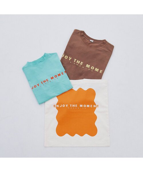p.premier（ピードットプルミエ）の「【ママ】イロチ買いしたいシンプルロゴプリント半袖Tシャツ（Tシャツ/カットソー・レディース・パープル/チャコール/レッド/ピンク/ブラウン/サックスブルー/オフホワイト・MEDIUM）」の10枚目の写真