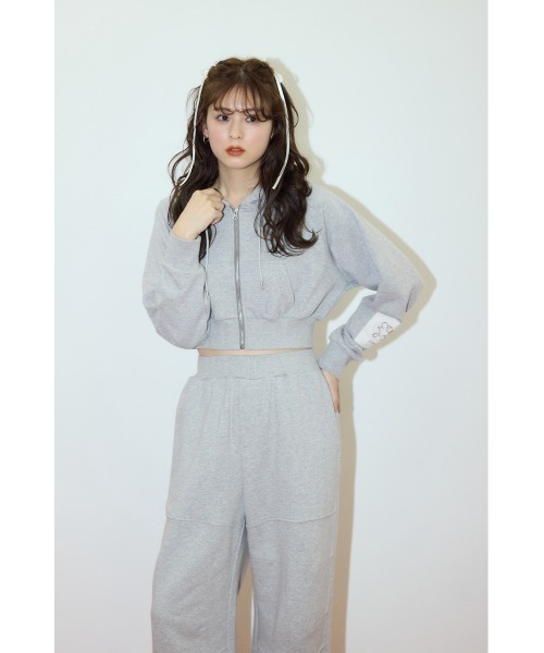 rienda(リエンダ)の「Rパッチ付きレディーススウェットトップス トレーナー 春服(スウェット・レディース・ベージュ/ライトブラック/杢グレー・FREE)」の9枚目の写真