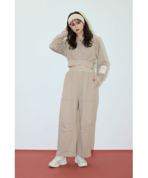 rienda(リエンダ)の「Rパッチ付きレディーススウェットトップス トレーナー 春服(スウェット・レディース・ベージュ/ライトブラック/杢グレー・FREE)」の21枚目の写真